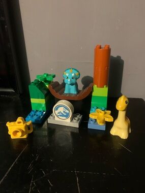 Lego Duplo #10879 Jurassic World Gentle Giants Petting Zoo Missing Pieces